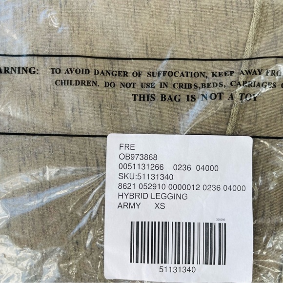 New with tags! FREE PEOPLE MOVEMENT Hybrid Legging in ARMY Size XS - Picture 12 of 16